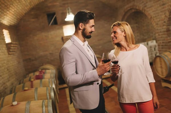 Comment organiser une soirée de dégustation de vins effervescents dans un bar à vins?